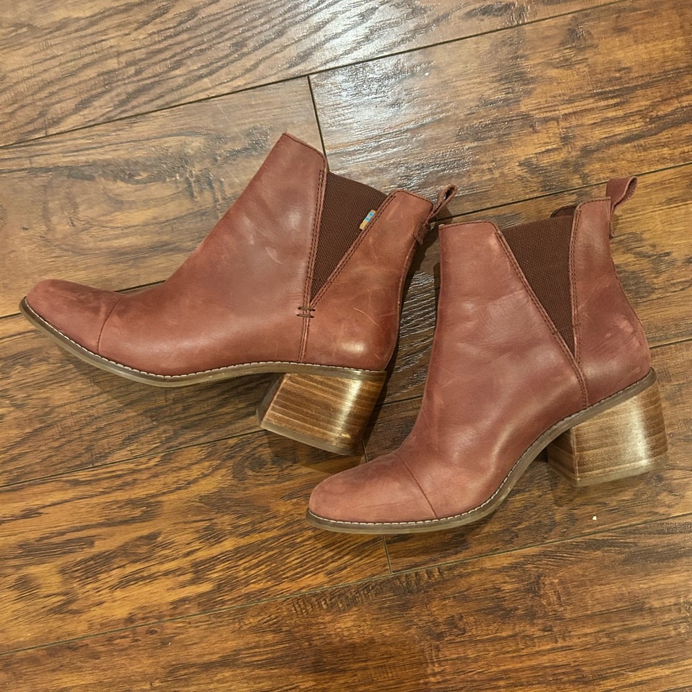 Toms Chestnut Ankle Booties